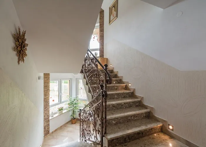 Dw Maria 2 زاكوباني